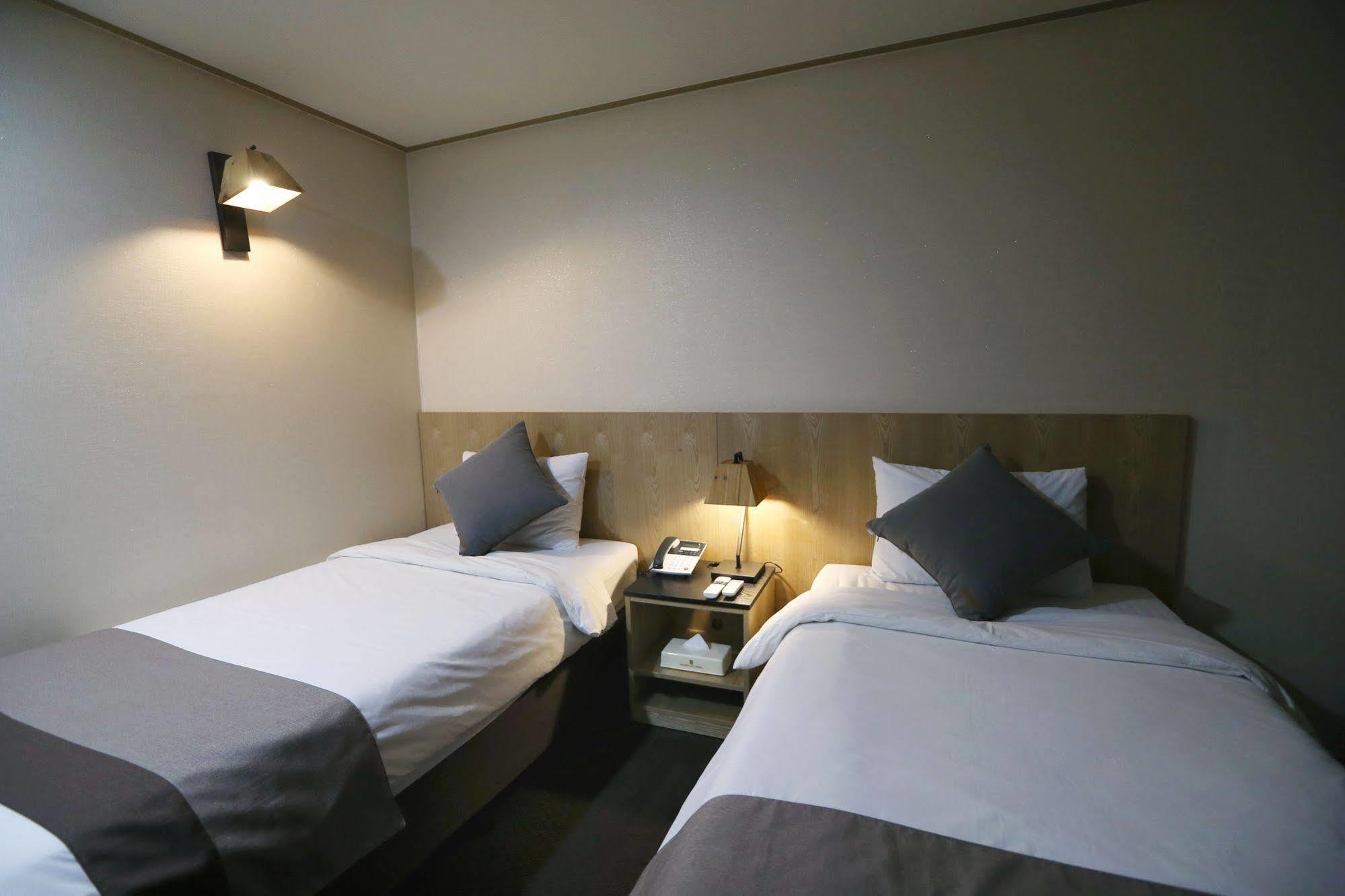 Golden City Hotel Dongdaemun Seoul Exterior photo