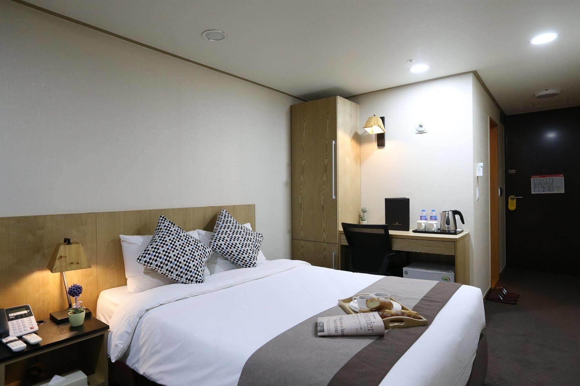 Golden City Hotel Dongdaemun Seoul Exterior photo